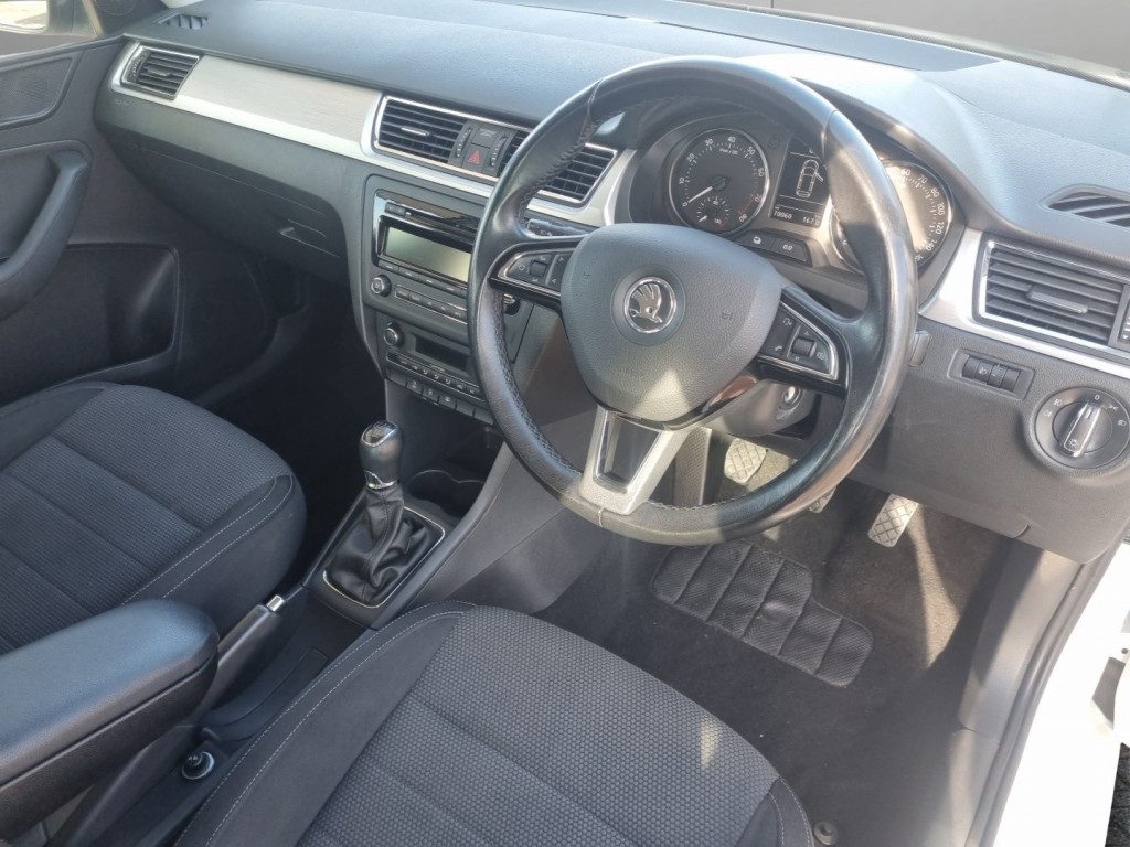 Skoda Rapid Spaceback - Image 10