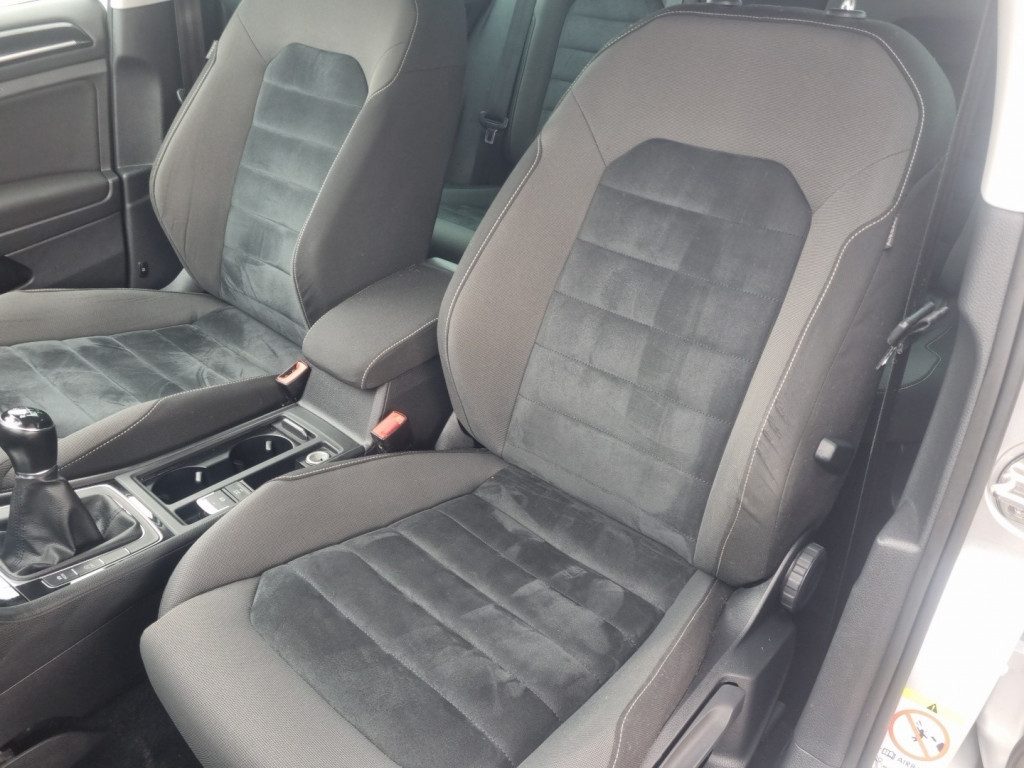 Volkswagen Golf - Image 14