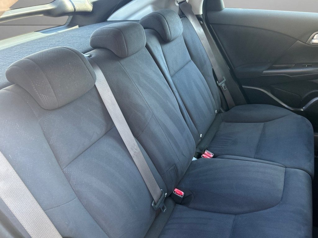 Honda Civic - Image 12