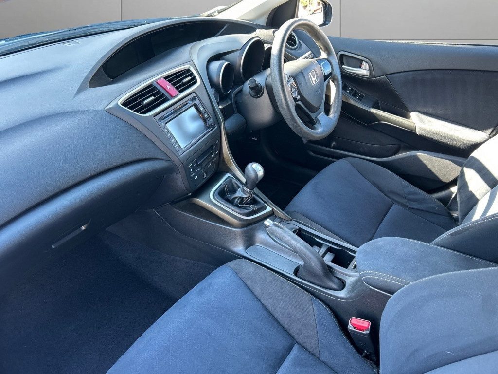 Honda Civic - Image 13