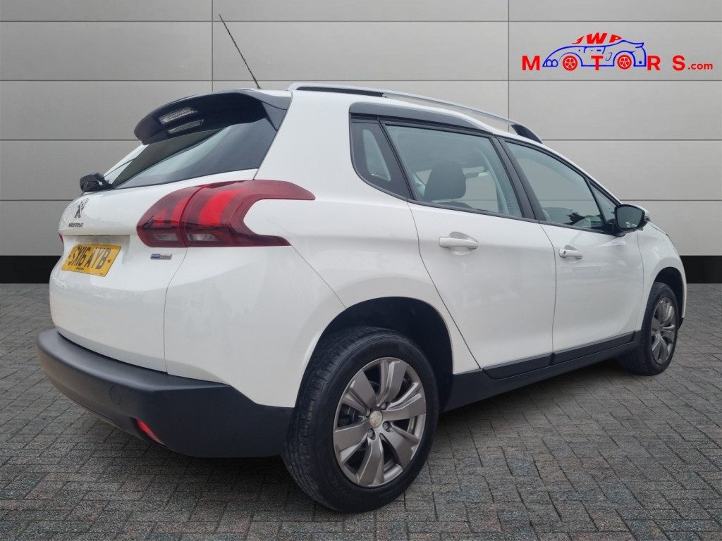 Peugeot 2008 - Image 8