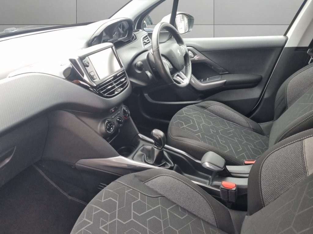Peugeot 2008 - Image 13
