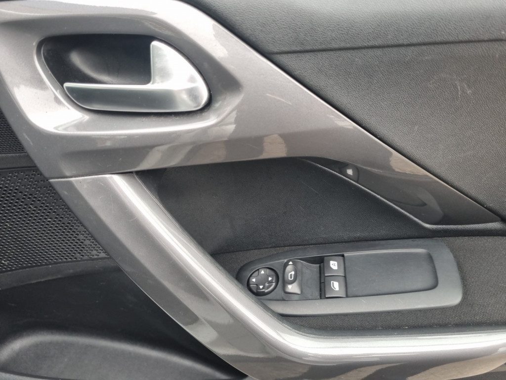 Peugeot 2008 - Image 20