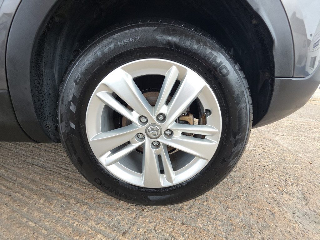 Vauxhall Grandland X - Image 16