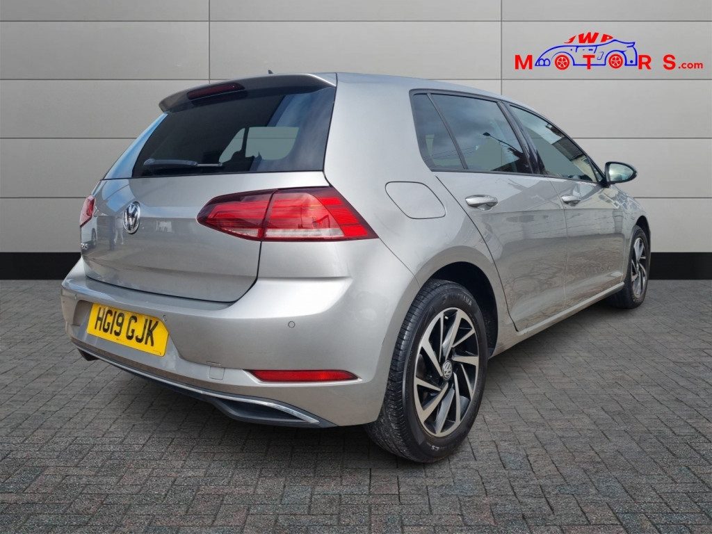 Volkswagen Golf - Image 8