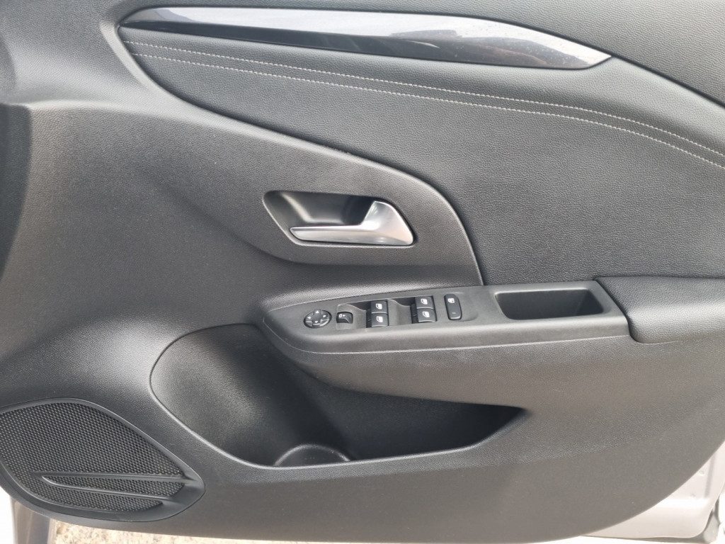 Vauxhall Corsa - Image 20