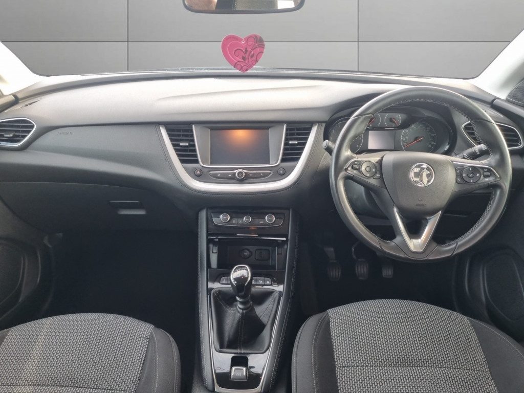 Vauxhall Grandland X - Image 11