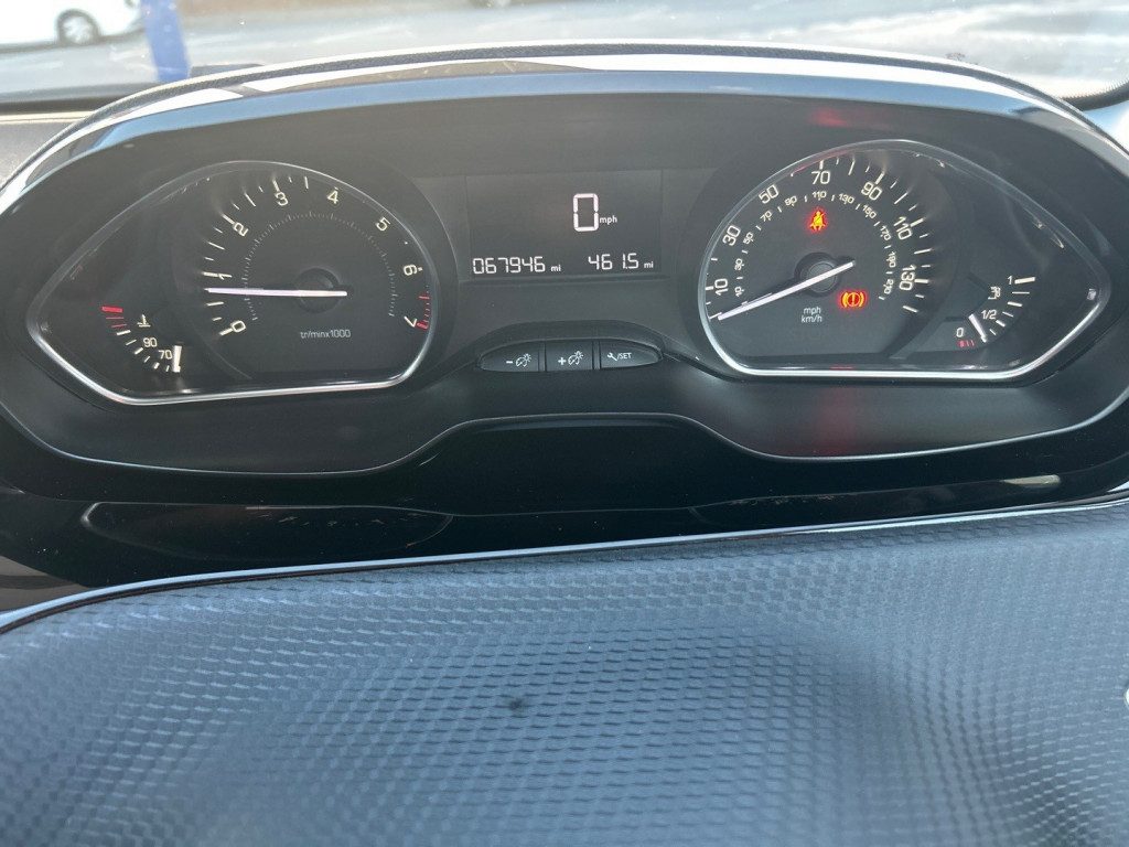 Peugeot 208 - Image 14