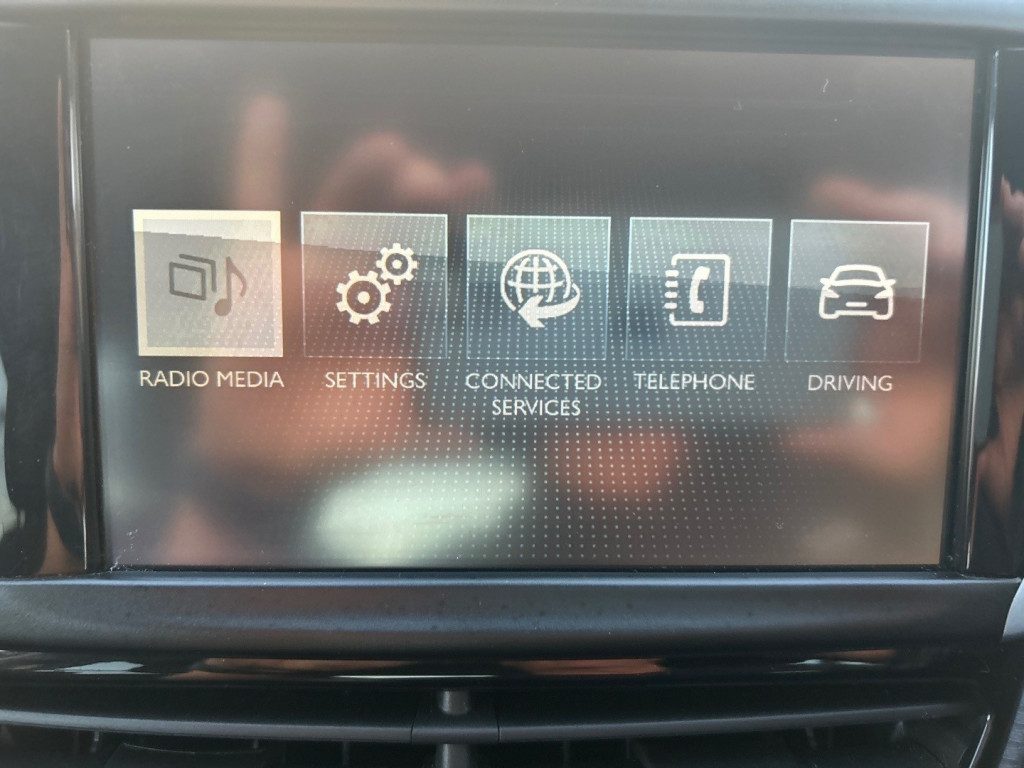 Peugeot 208 - Image 15