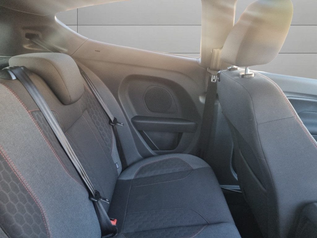 Ford Fiesta - Image 12