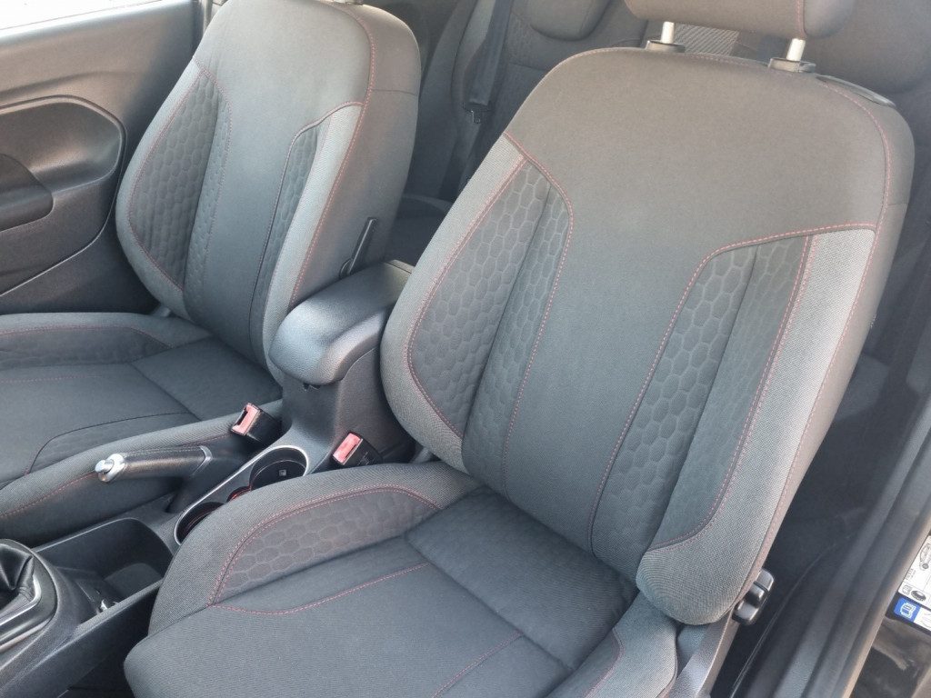 Ford Fiesta - Image 14