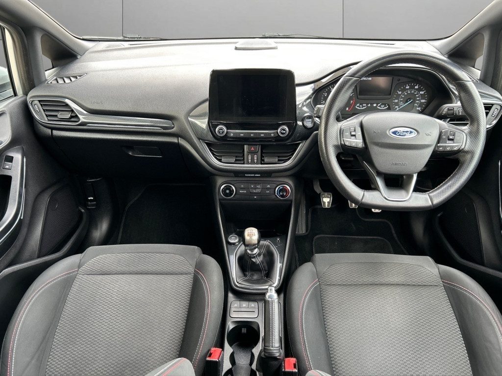 Ford Fiesta - Image 11