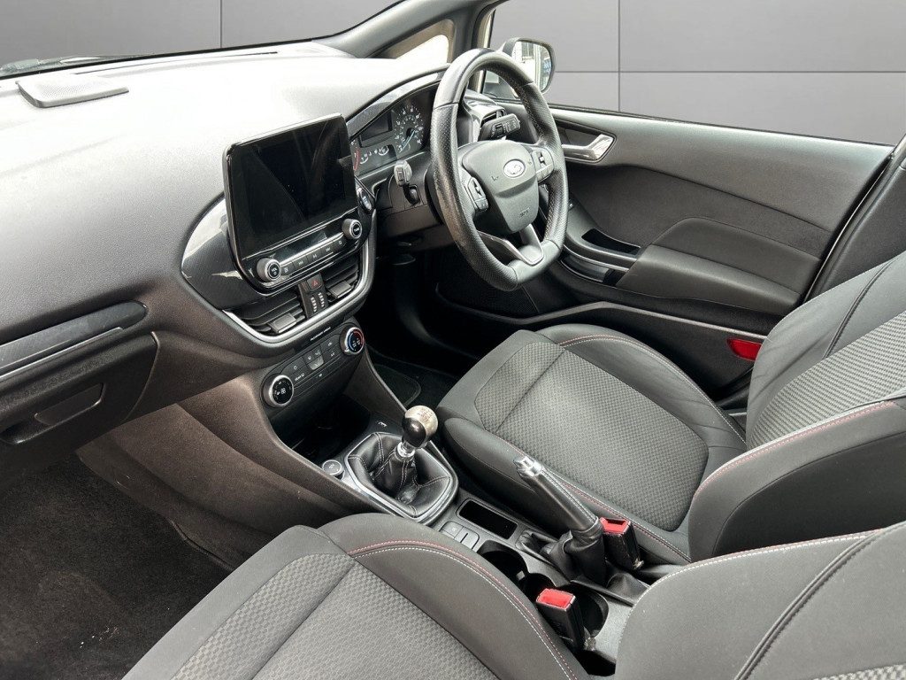 Ford Fiesta - Image 13