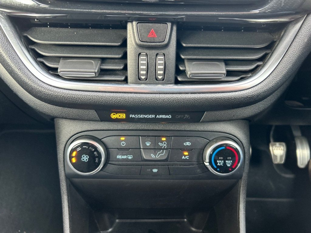 Ford Fiesta - Image 18