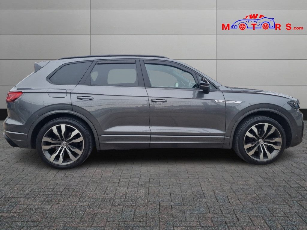 Volkswagen Touareg - Image 9