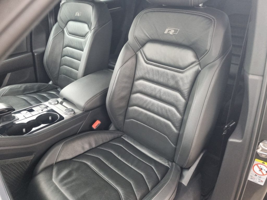 Volkswagen Touareg - Image 14