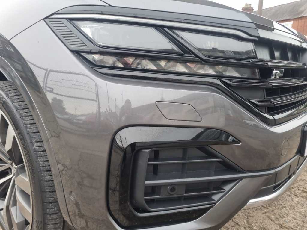 Volkswagen Touareg - Image 19