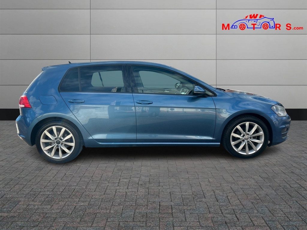 Volkswagen Golf - Image 9