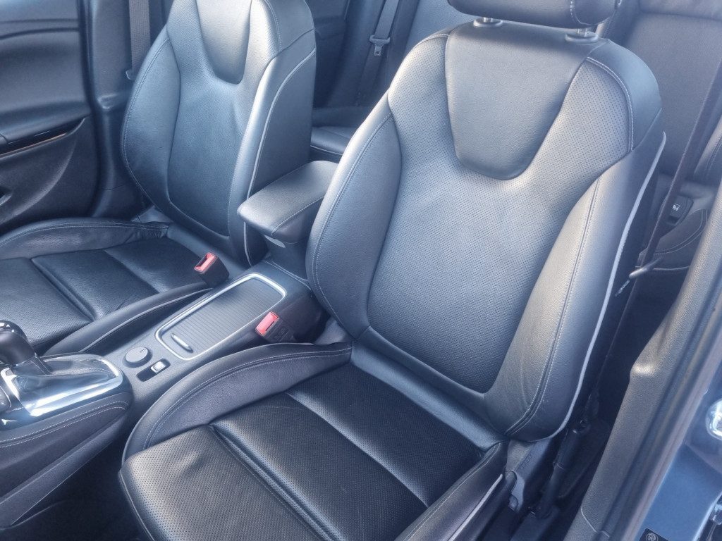 Vauxhall Astra - Image 11