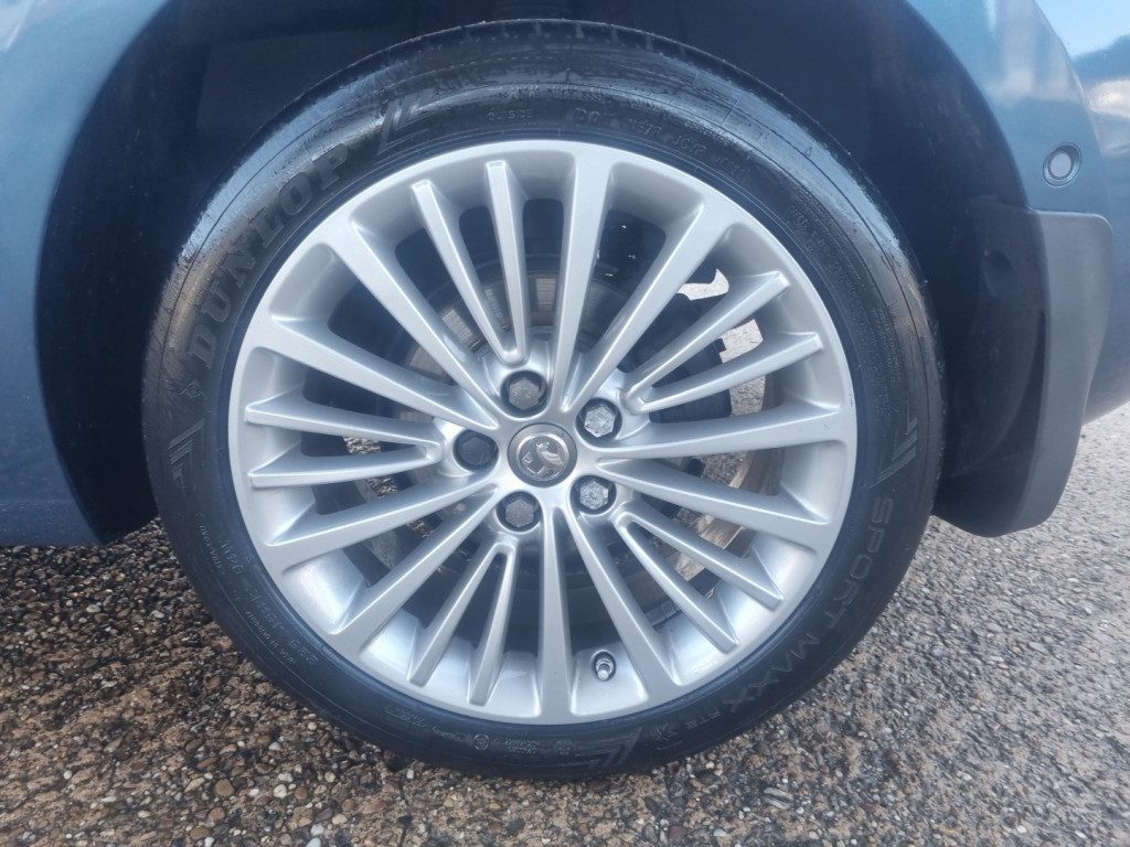 Vauxhall Astra - Image 15