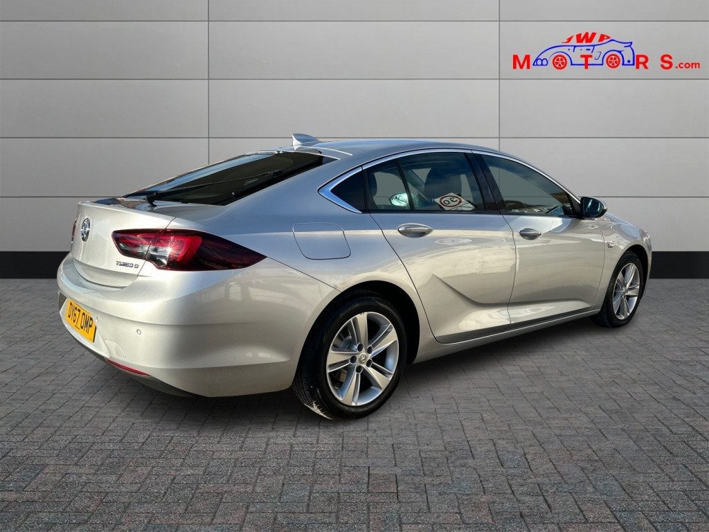 Vauxhall Insignia - Image 8