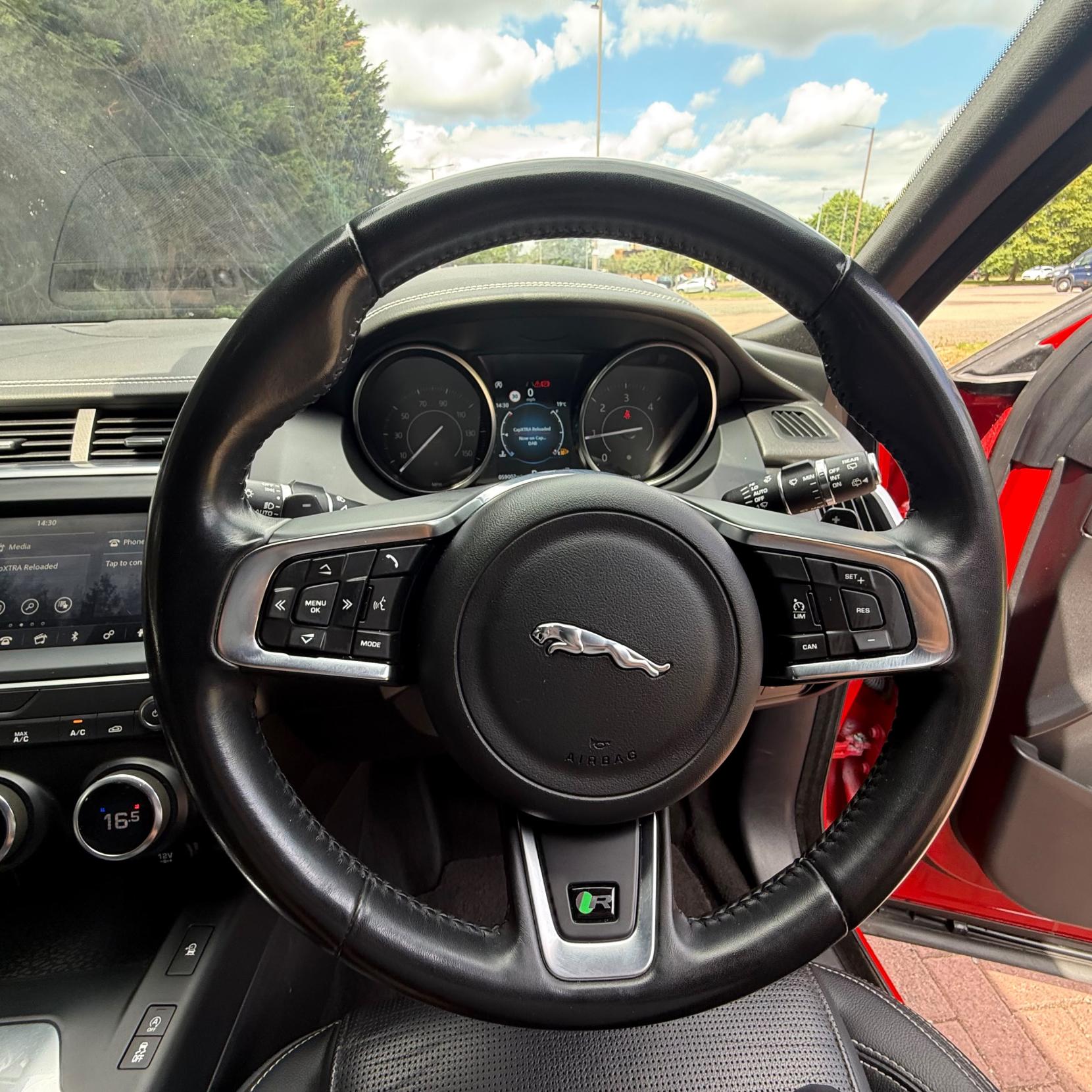 Jaguar E-PACE - Image 9