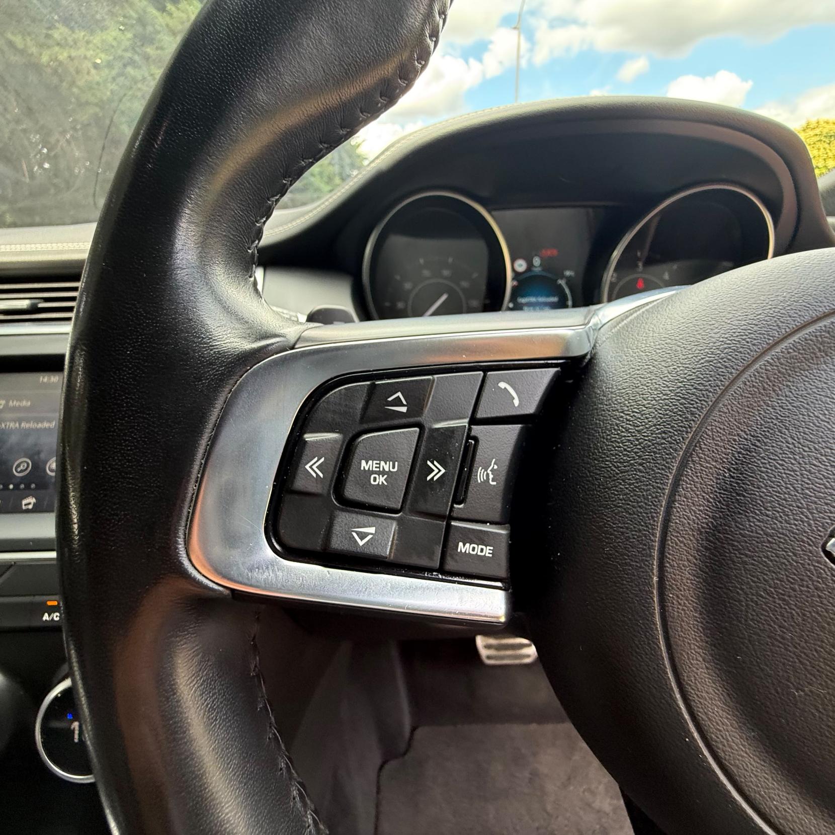 Jaguar E-PACE - Image 11