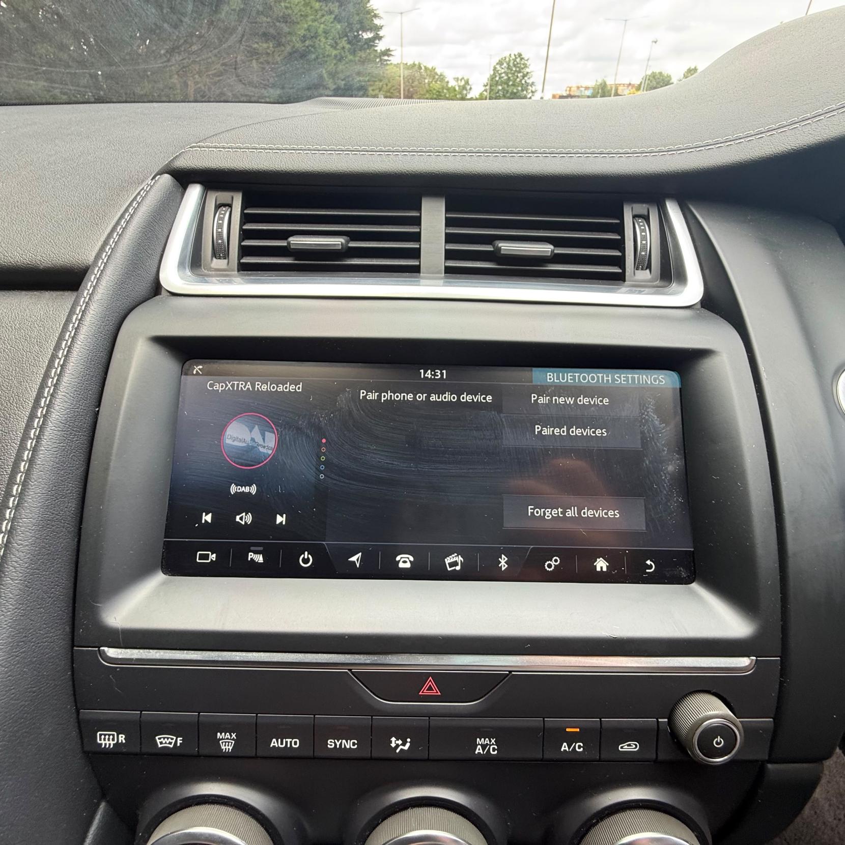Jaguar E-PACE - Image 18