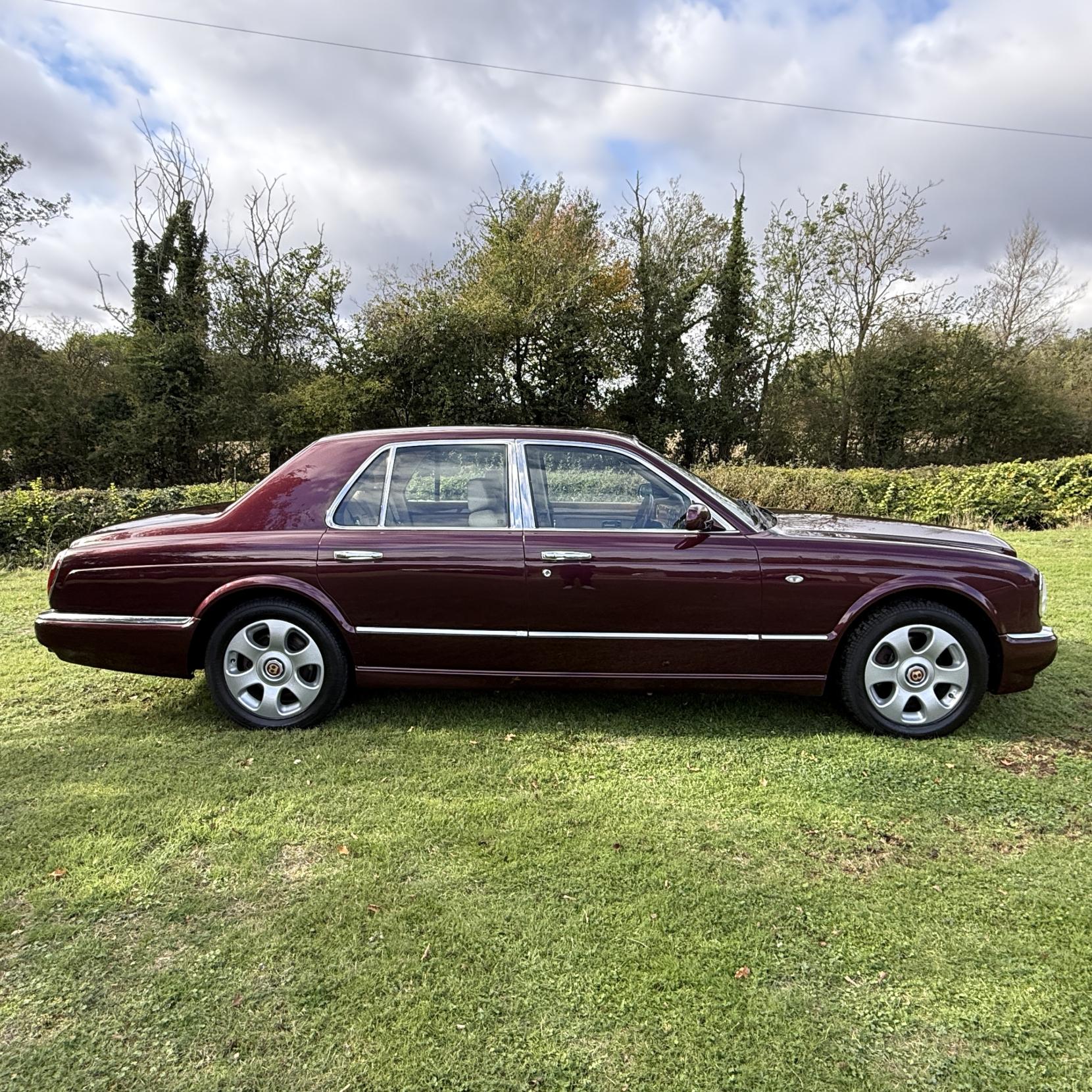 Bentley Arnage - Image 10