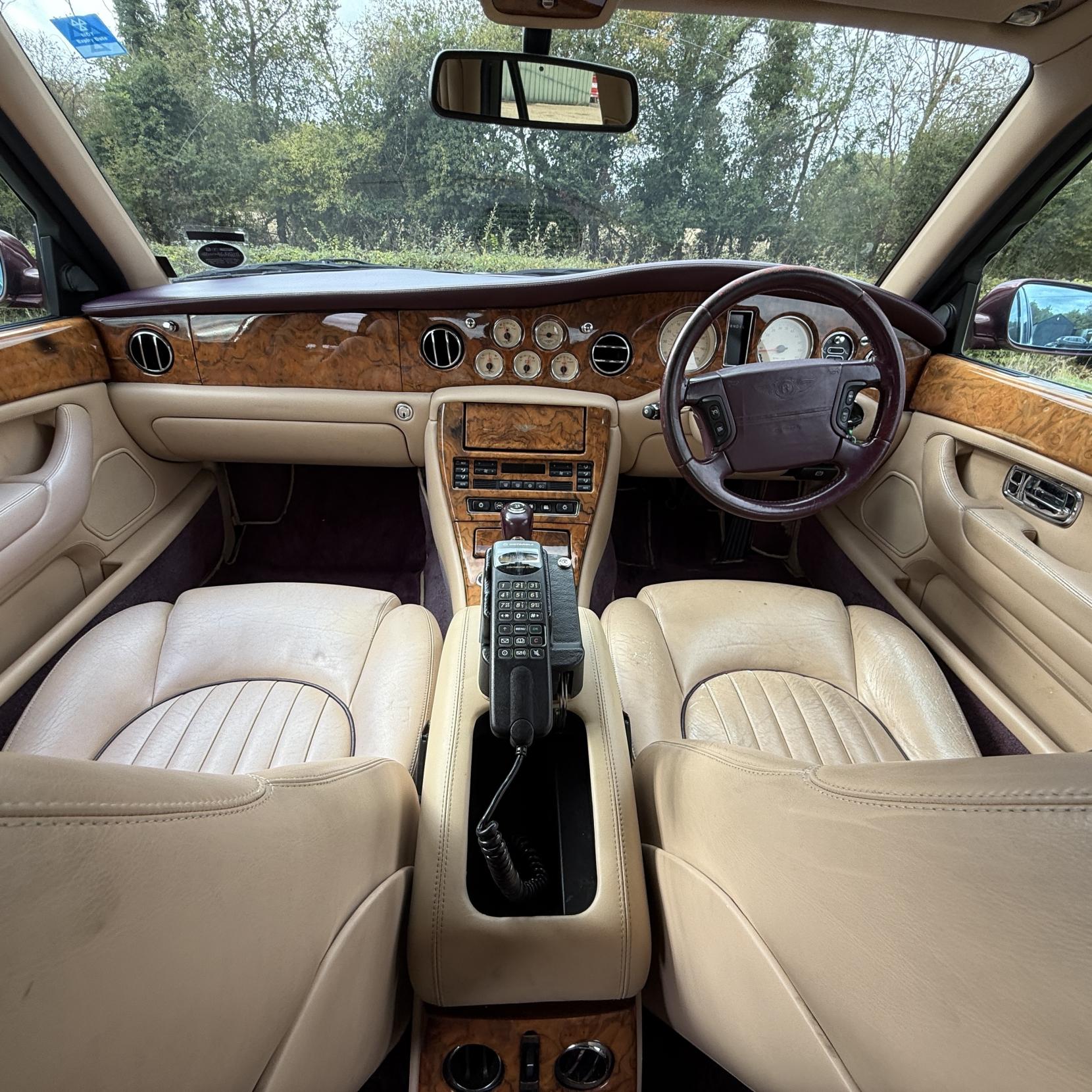Bentley Arnage - Image 16