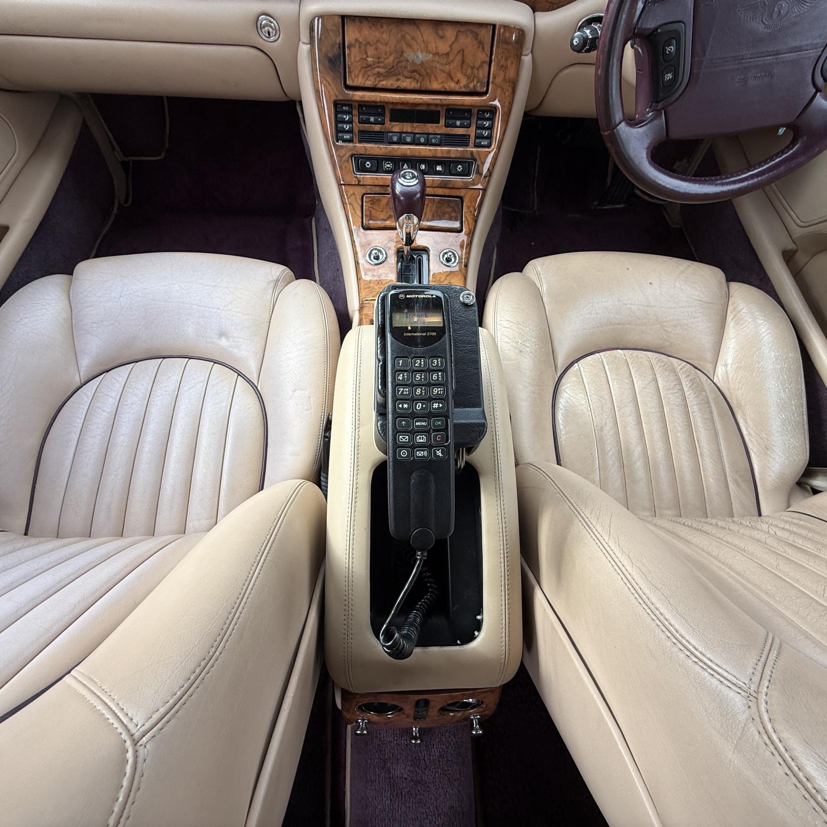 Bentley Arnage - Image 17