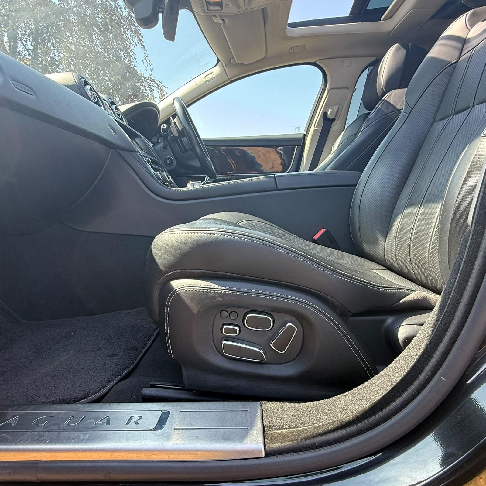 Jaguar XJ - Image 19