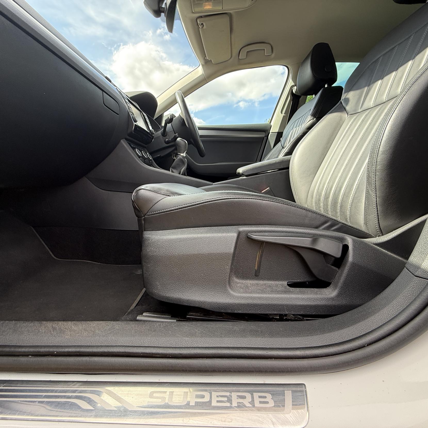Skoda Superb - Image 20