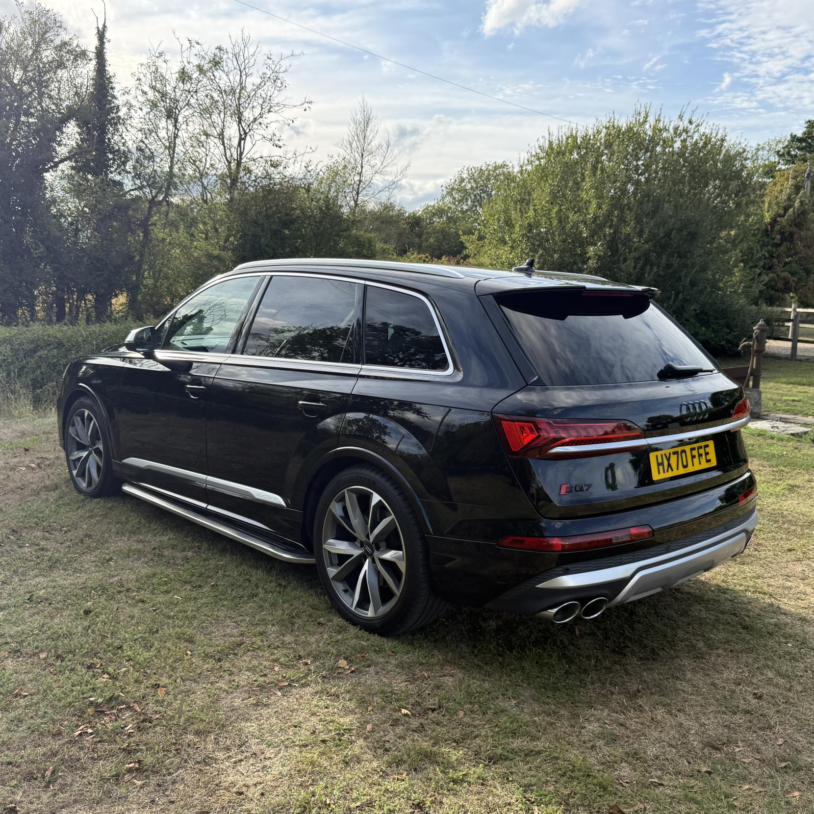 Audi SQ7 - Image 8