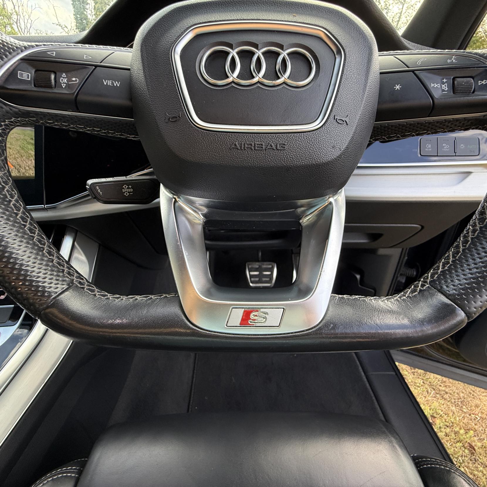 Audi SQ7 - Image 17