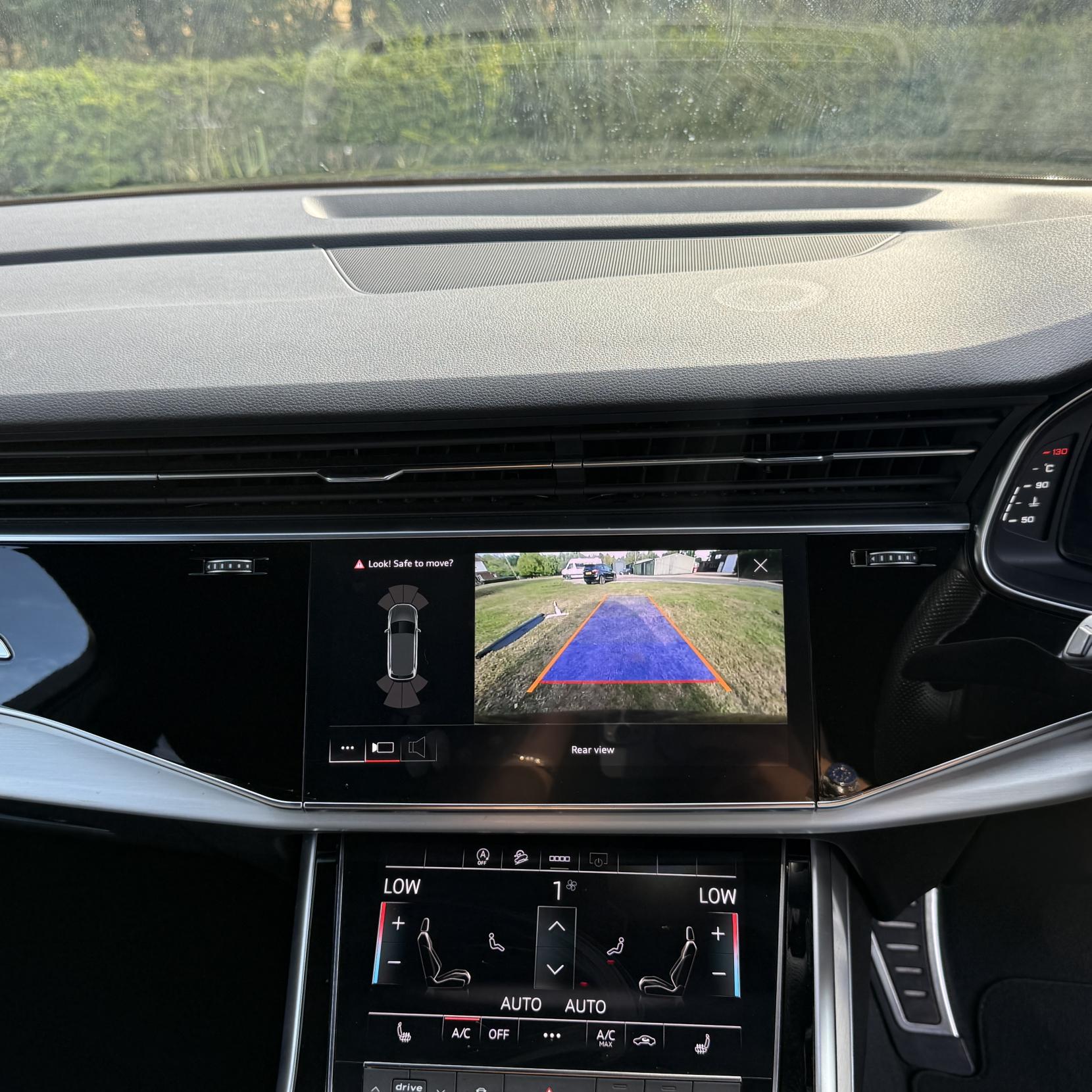 Audi SQ7 - Image 20