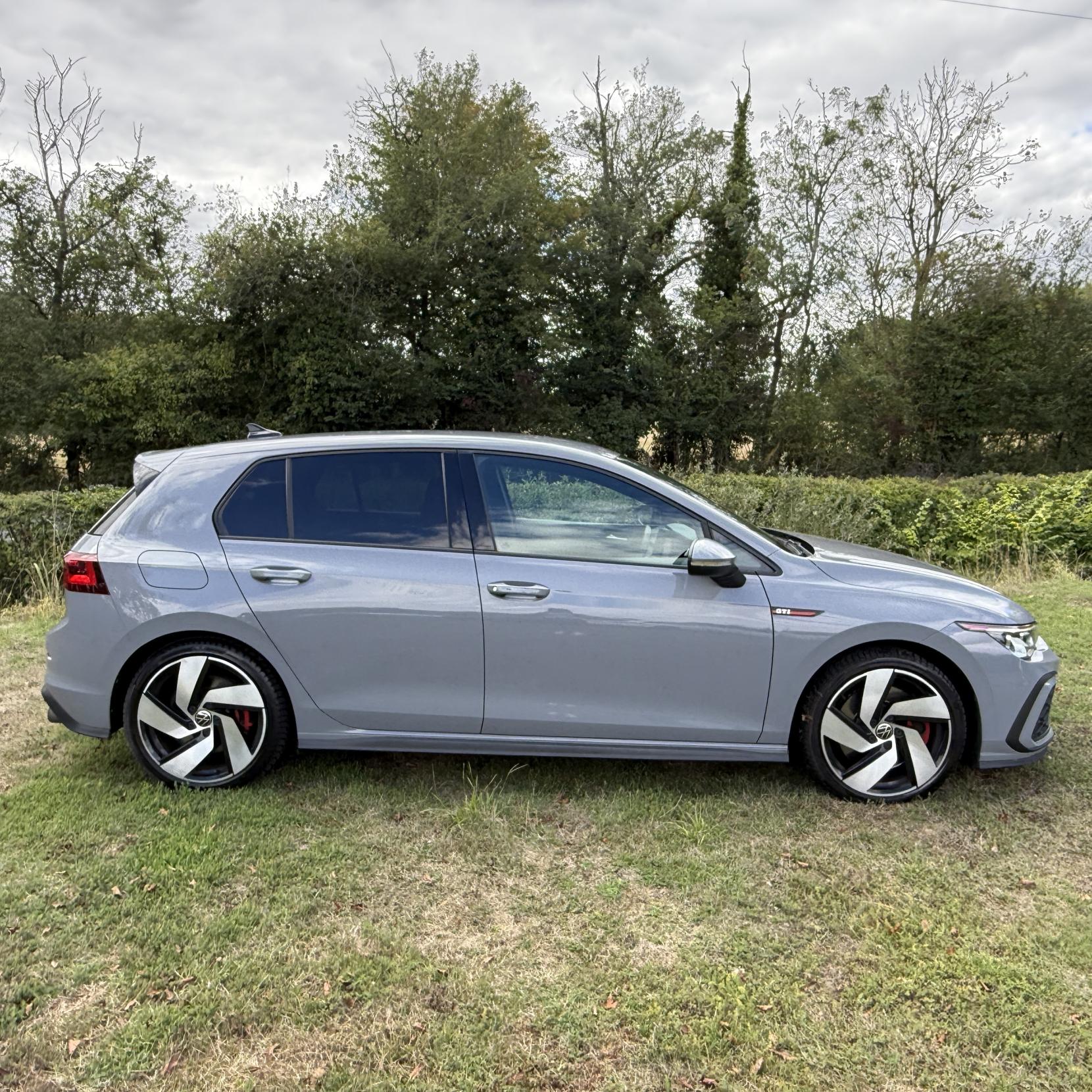 Volkswagen Golf - Image 8