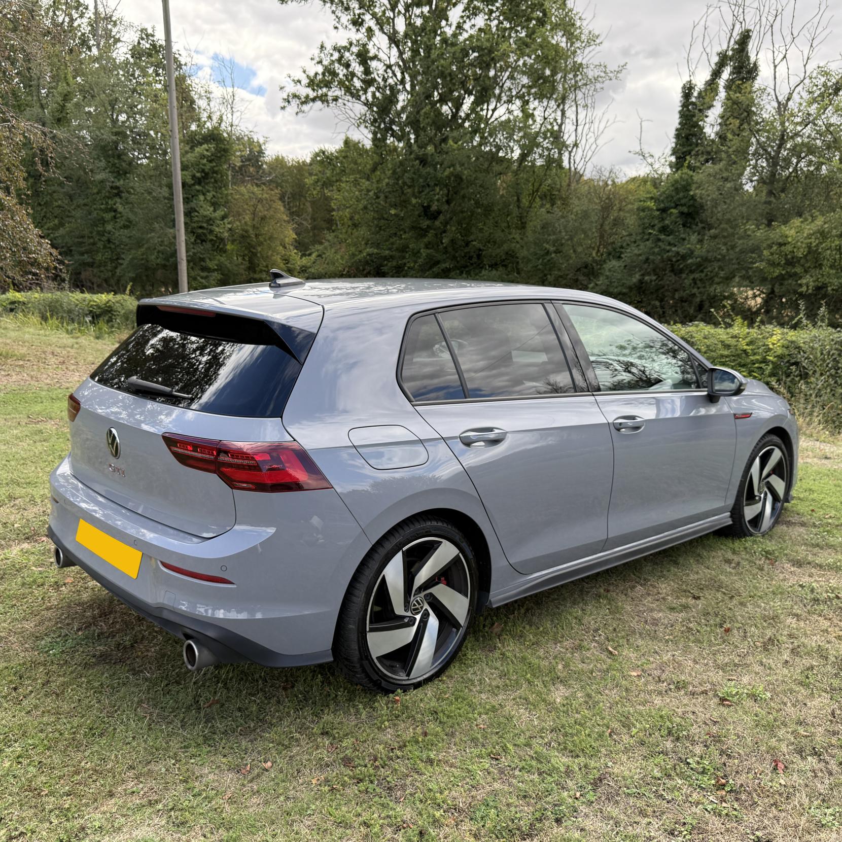 Volkswagen Golf - Image 13