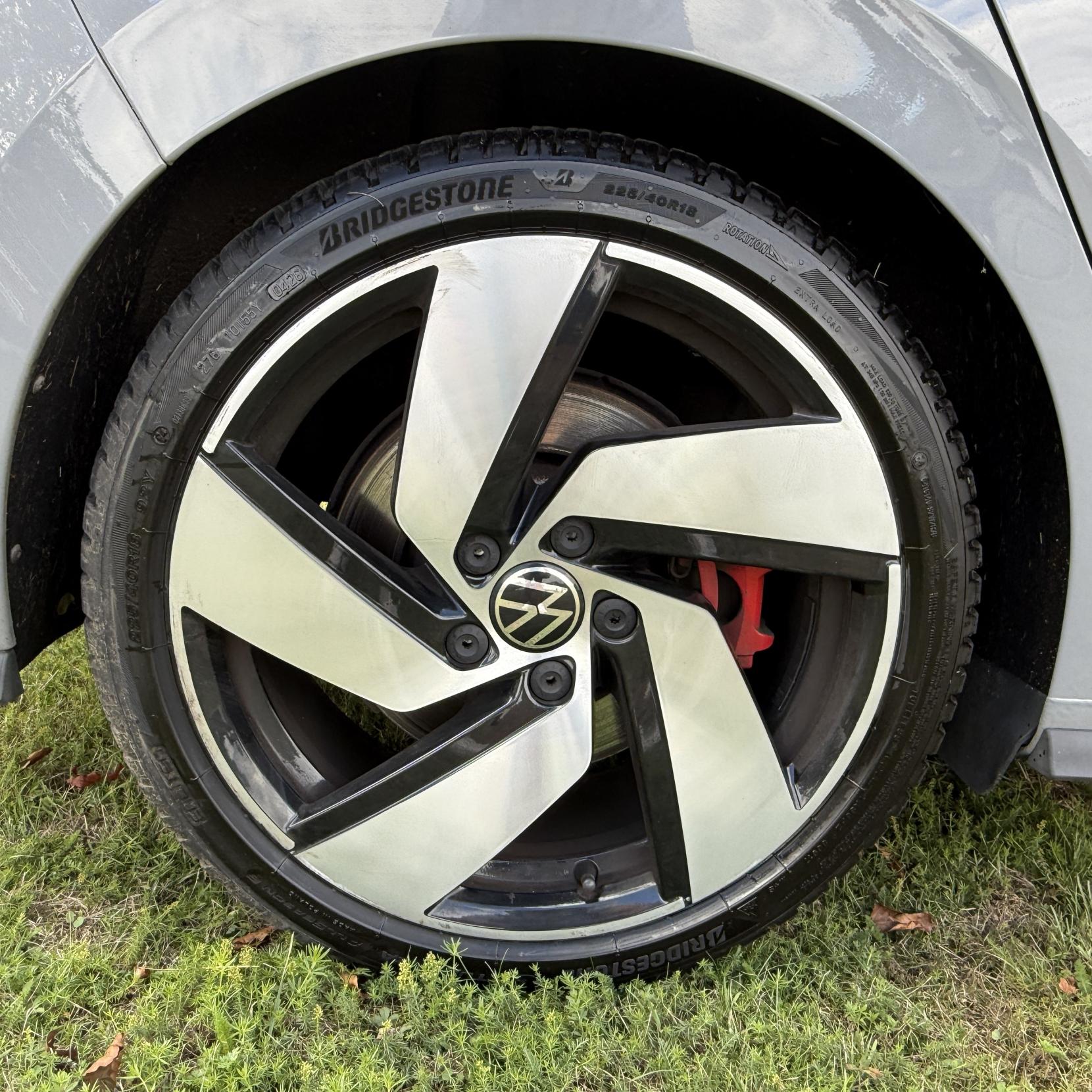 Volkswagen Golf - Image 14