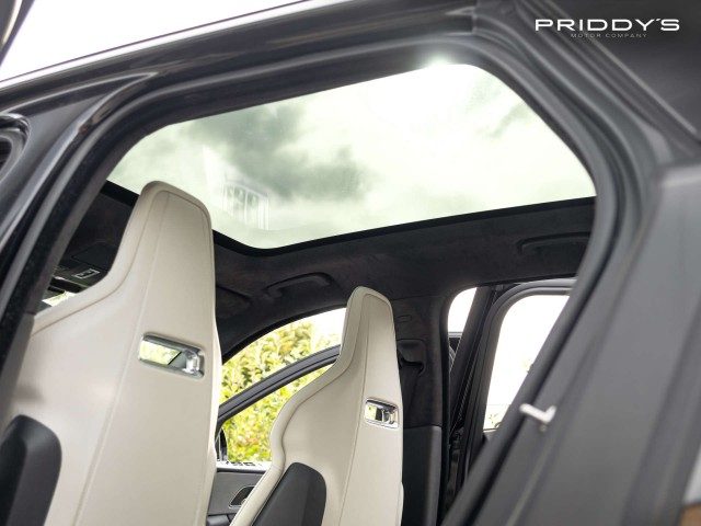Jaguar F-Pace - Image 20