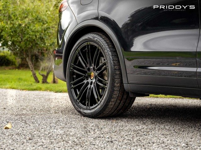 Porsche Cayenne - Image 7