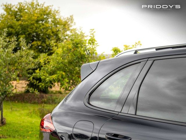 Porsche Cayenne - Image 9