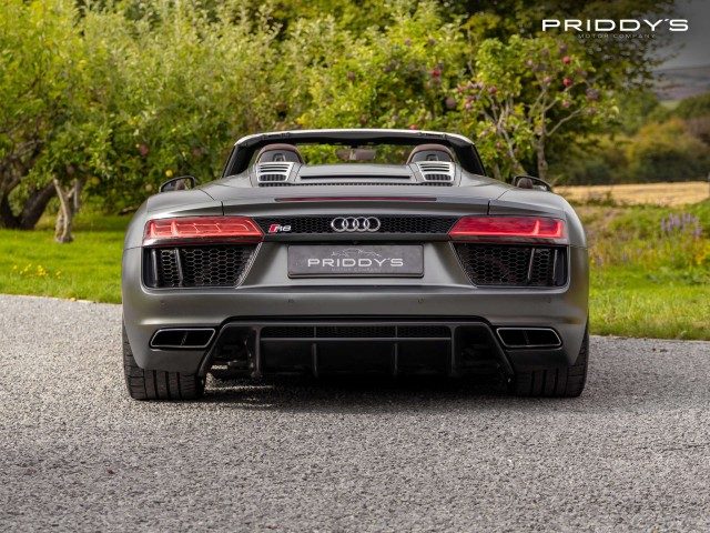 Audi R8 - Image 9