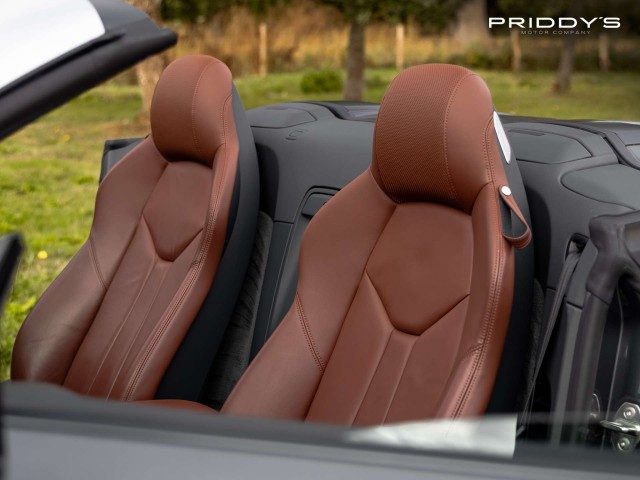 Audi R8 - Image 17