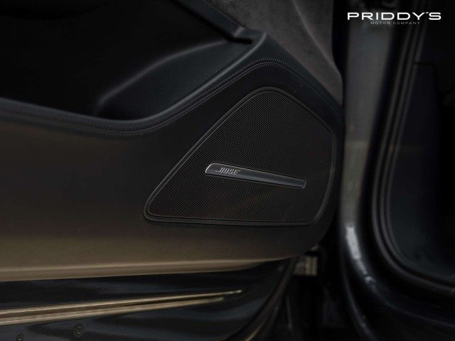 Audi S8 - Image 17