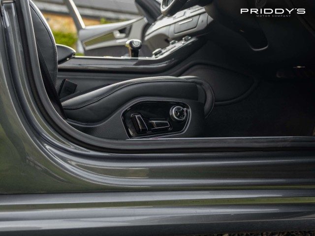 Audi S8 - Image 20