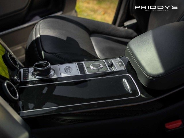 Land Rover Range Rover - Image 12