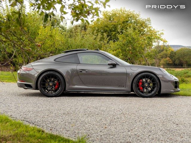 Porsche 911 - Image 9