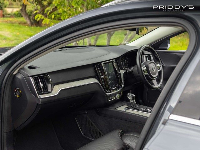 Volvo V60 - Image 12