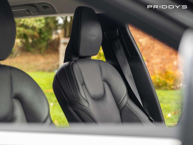 Volvo V60 - Image 13